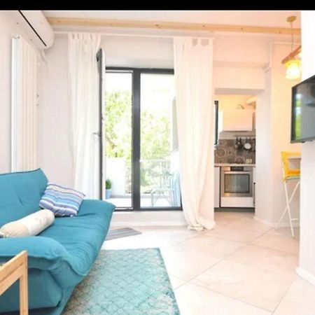 Marina Central Sunshine Studio Apartment Bucharest Luaran gambar