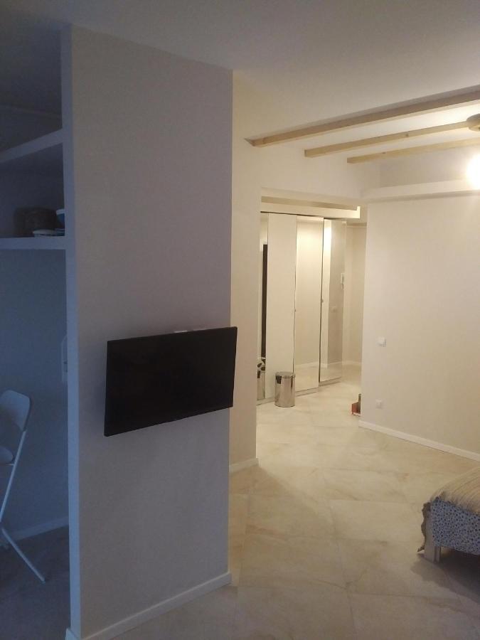 Marina Central Sunshine Studio Apartment Bucharest Luaran gambar