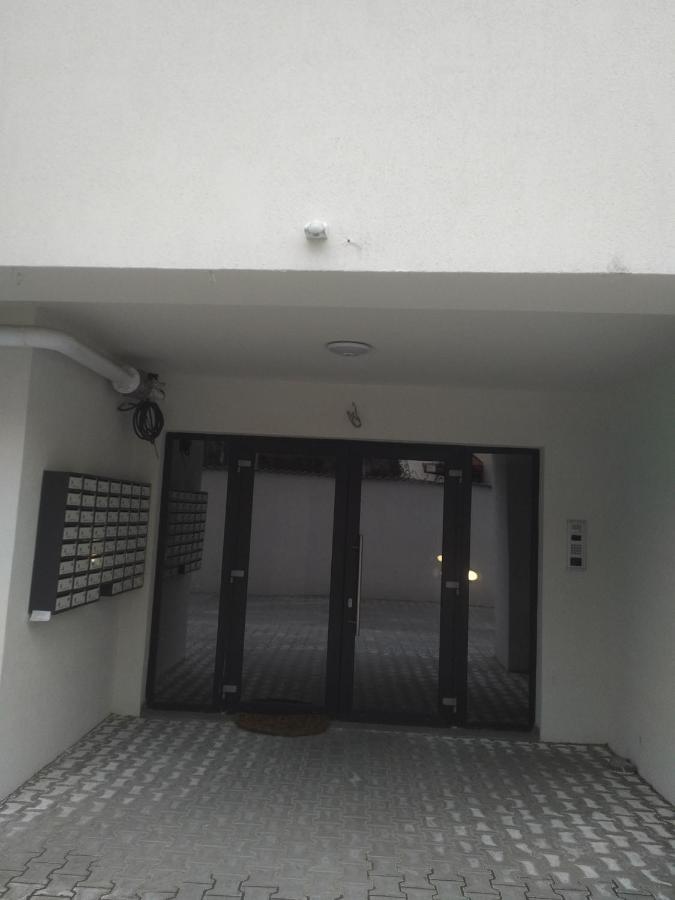 Marina Central Sunshine Studio Apartment Bucharest Luaran gambar